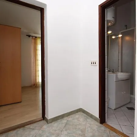 Lejlighed With A Parking Space Pirovac, Sibenik - 6276 Pirovac