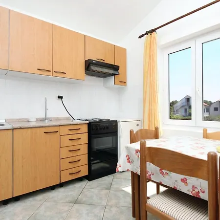 Lejlighed With A Parking Space Pirovac, Sibenik - 6276 *