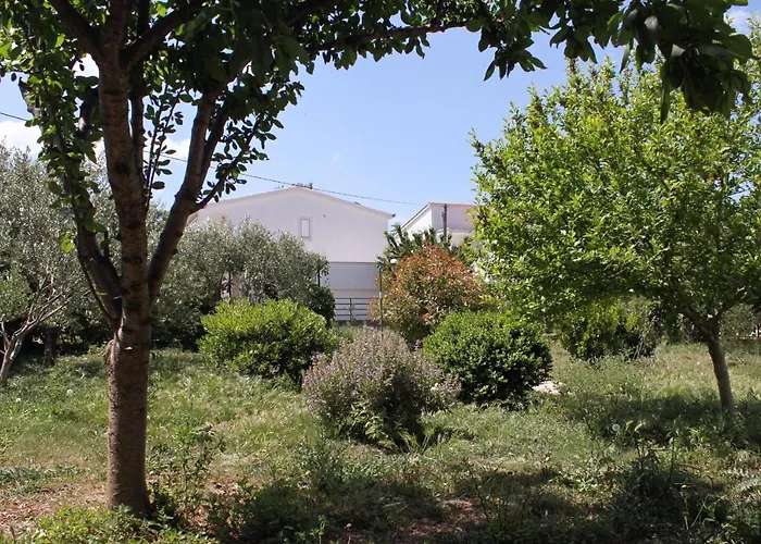 Appartement With A Parking Space Pirovac, Sibenik - 6276 *