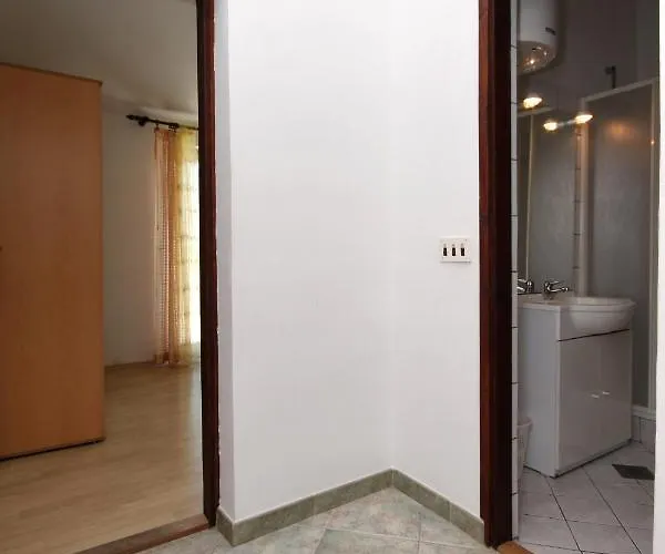 Appartement With A Parking Space Pirovac, Sibenik - 6276 Pirovac