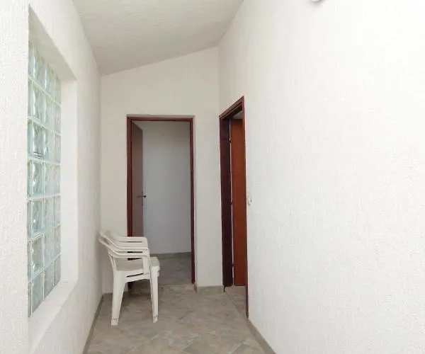 Апартаменты With A Parking Space Pirovac, Sibenik - 6276