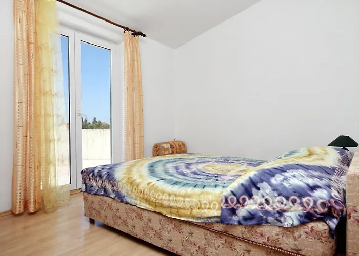 Апартаменты With A Parking Space Pirovac, Sibenik - 6276