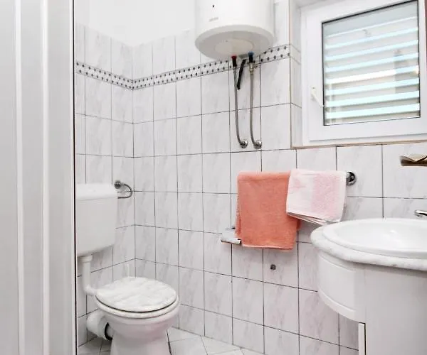 With A Parking Space Pirovac, Sibenik - 6276 Пировац